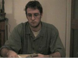 25_heures_poker_participants_Tom.jpg (7292 octets)