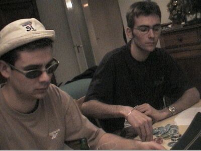 25_heures_poker_yeux_lourds.jpg (21782 octets)