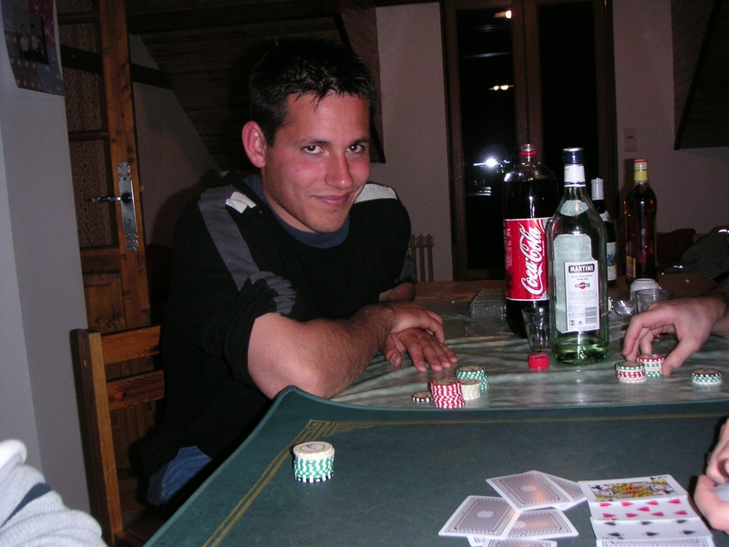 2005_04_01_La_Rochette_poker_027.jpg (422441 octets)