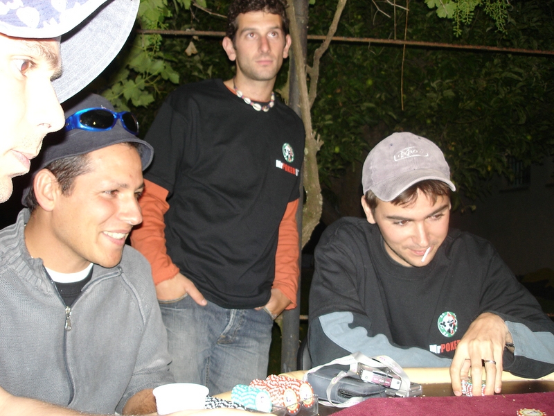 2006_06_23_Marseille_poker_159.jpg (409820 octets)